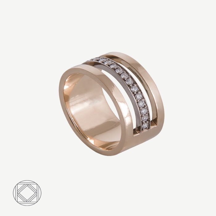 bague or jaune, or gris et diamants