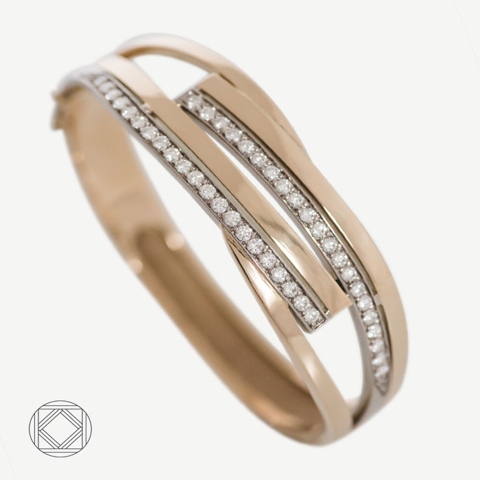 bracelet or gris ,or jaune et diamants