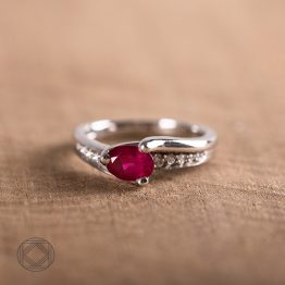 Bague or gris,rubis et diamants -Joaillier créateur Bosc-joaillerie